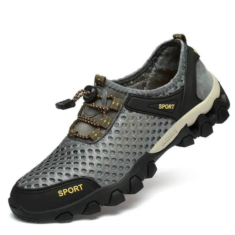 Fashionable sports shoes