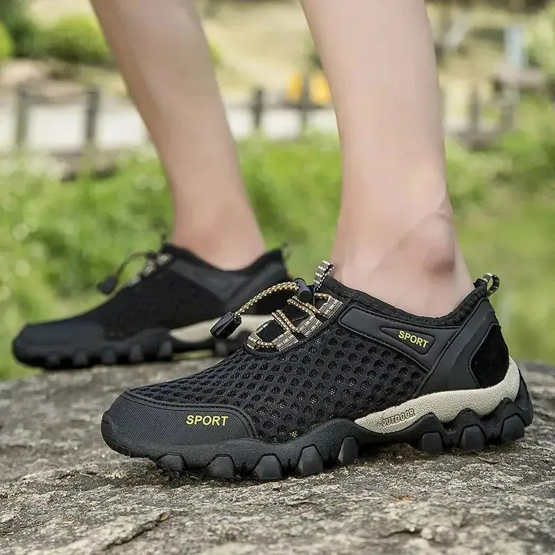Fashionable sports shoes